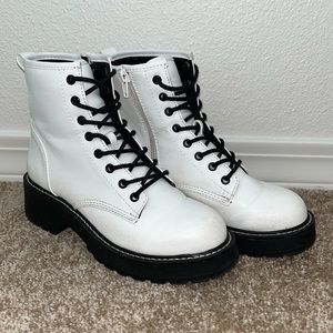 Women’s Size 6.5 Madden Girl Platform Boots